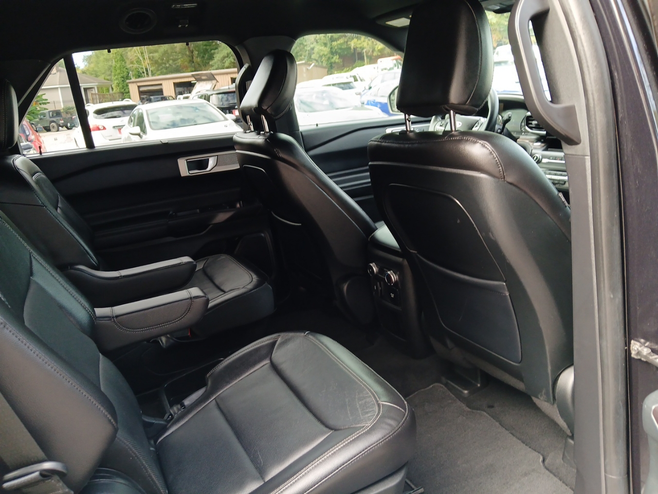 2020 Ford Explorer Limited photo 16