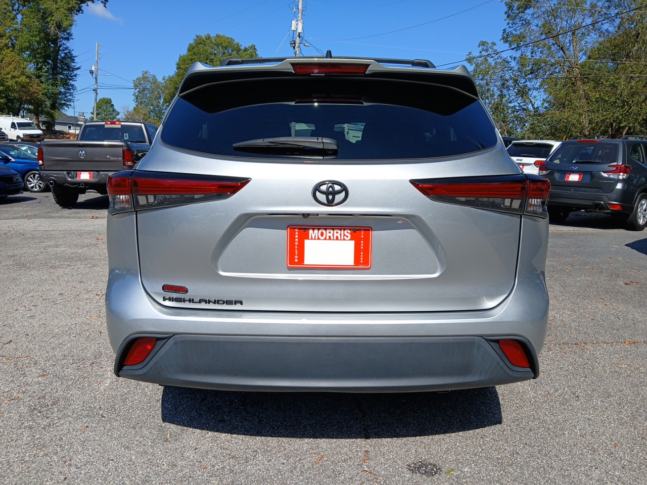 2022 Toyota Highlander L photo 7
