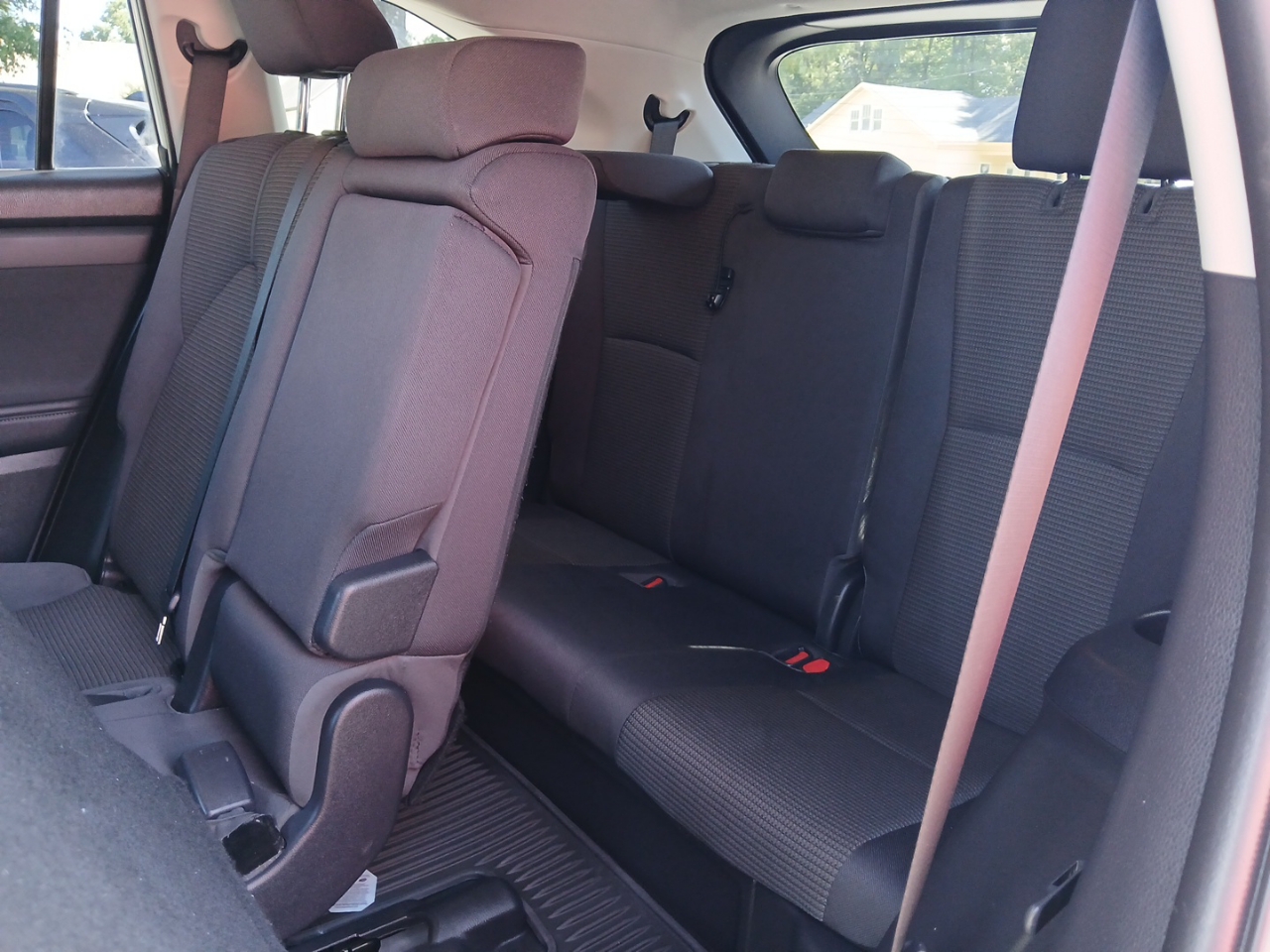 2022 Toyota Highlander L photo 11