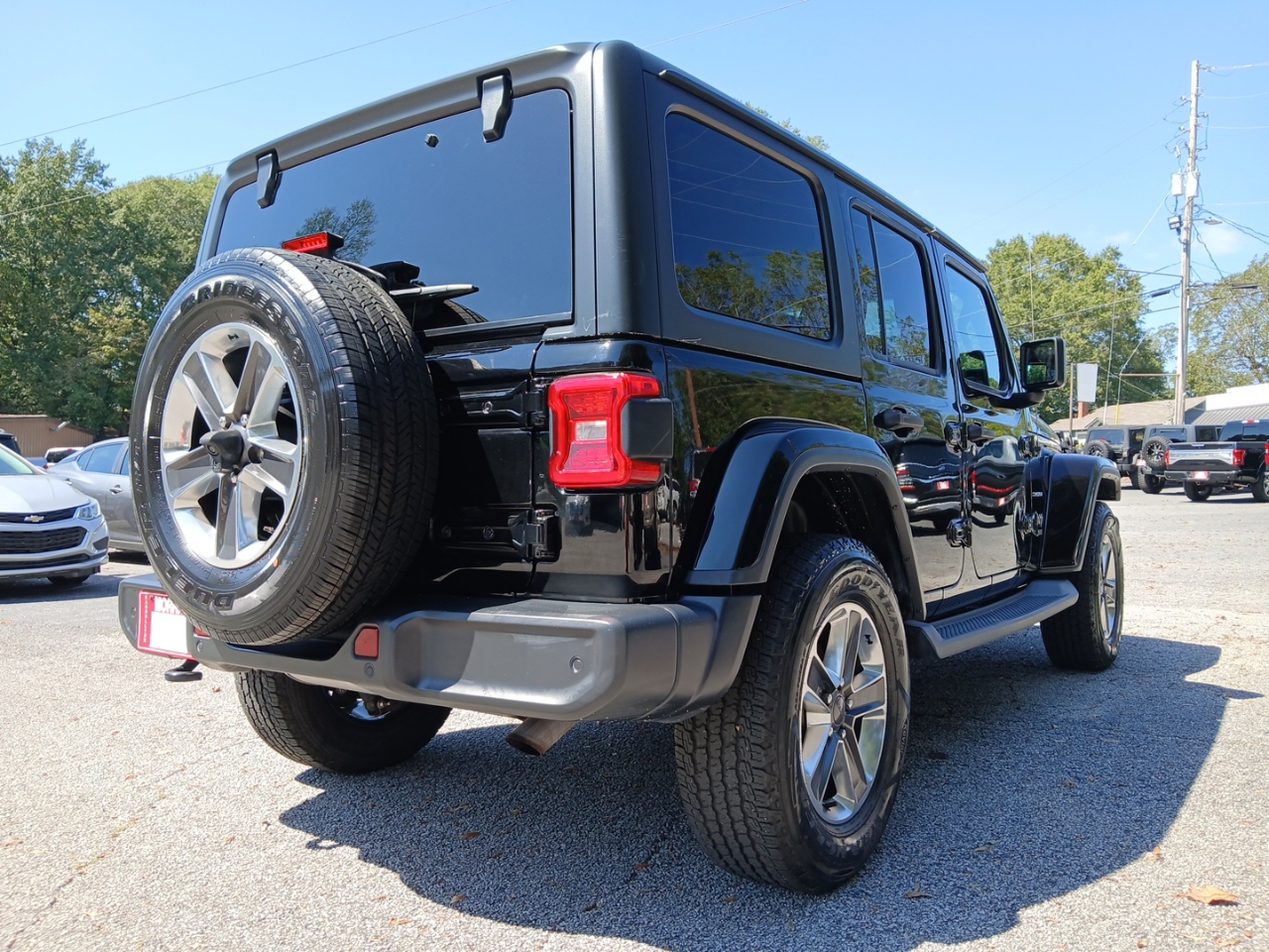 2019 Jeep Wrangler Unlimited Sahara photo 3
