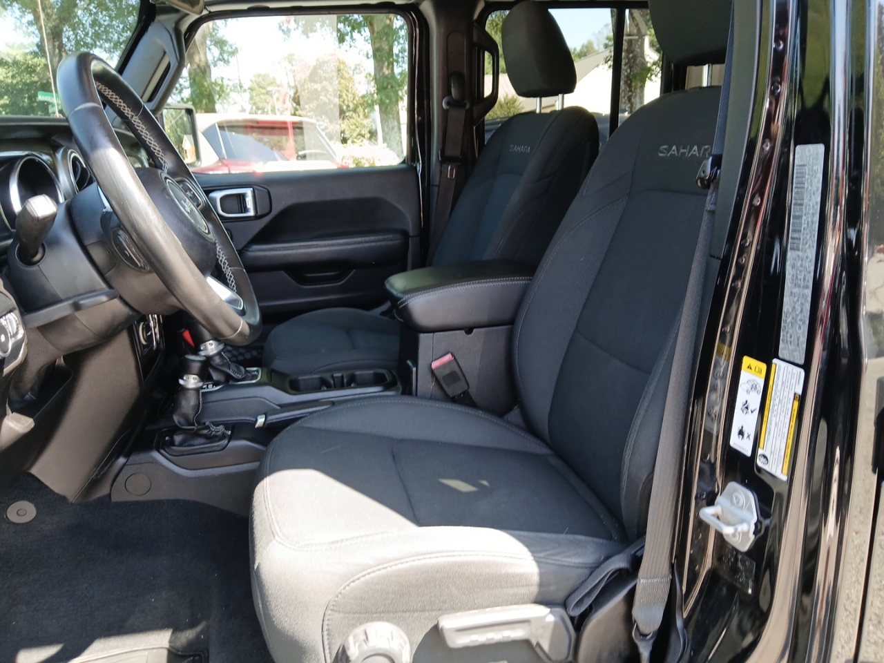 2019 Jeep Wrangler Unlimited Sahara photo 15
