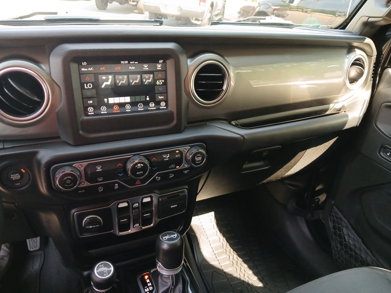 Jeep Wrangler Unlimited Sahara 2019