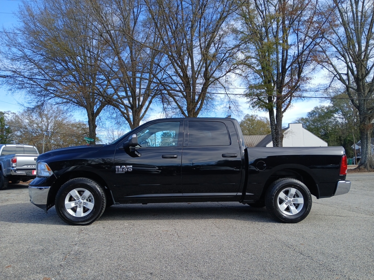 2023 RAM 1500 Classic Tradesman Crew Cab SWB 2WD