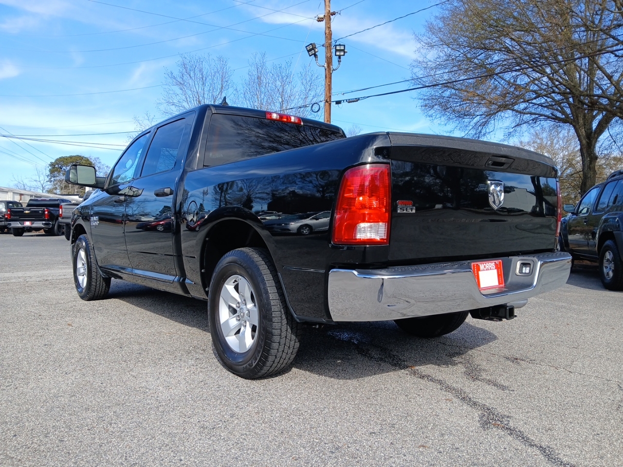 RAM 1500 Classic Tradesman Crew Cab SWB 2WD 2023