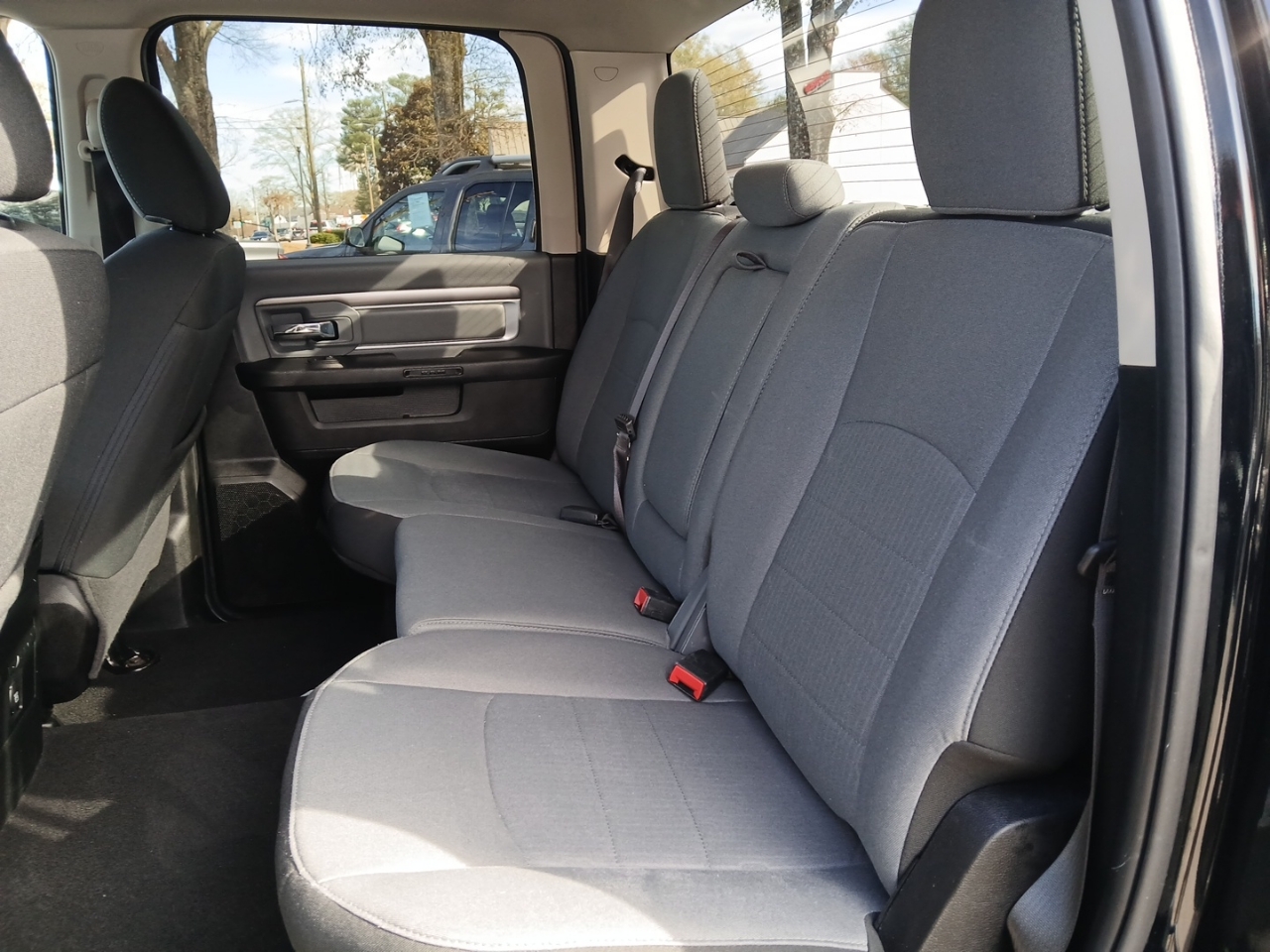 RAM 1500 Classic Tradesman Crew Cab SWB 2WD 2023