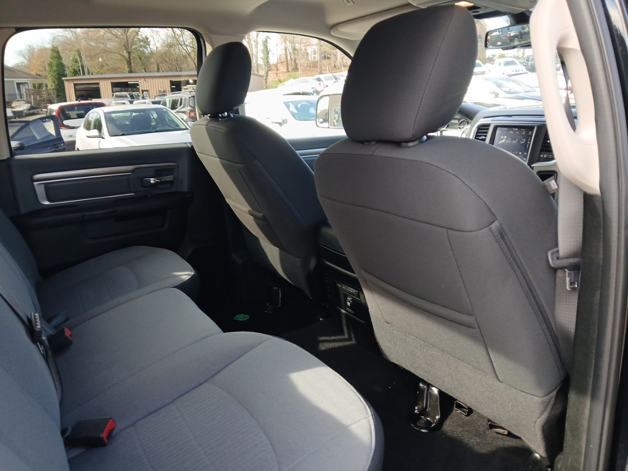 RAM 1500 Classic Tradesman Crew Cab SWB 2WD 2023