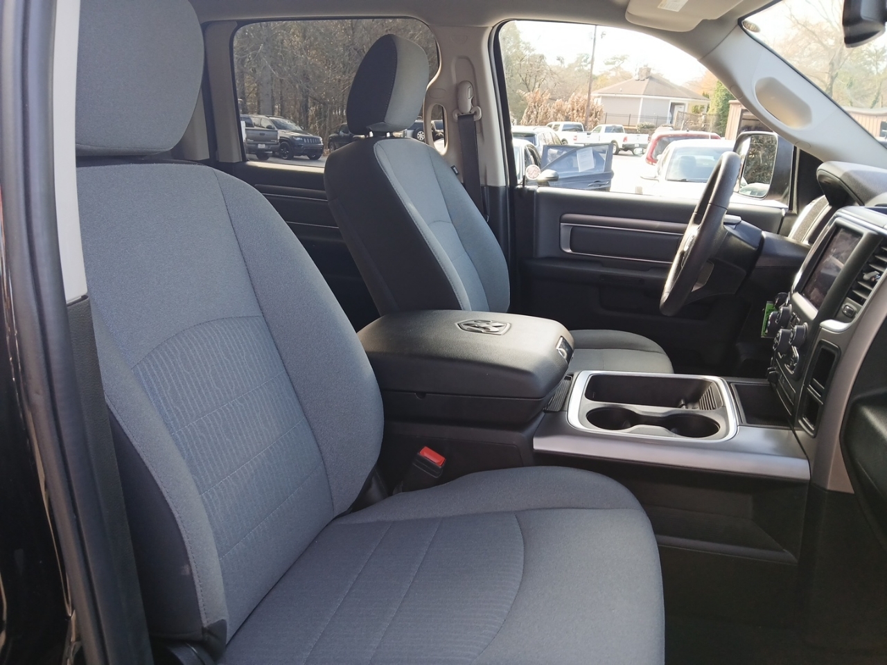 RAM 1500 Classic Tradesman Crew Cab SWB 2WD 2023