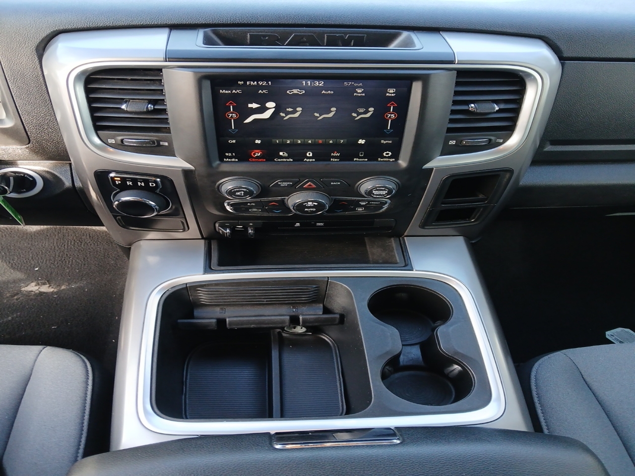 RAM 1500 Classic Tradesman Crew Cab SWB 2WD 2023