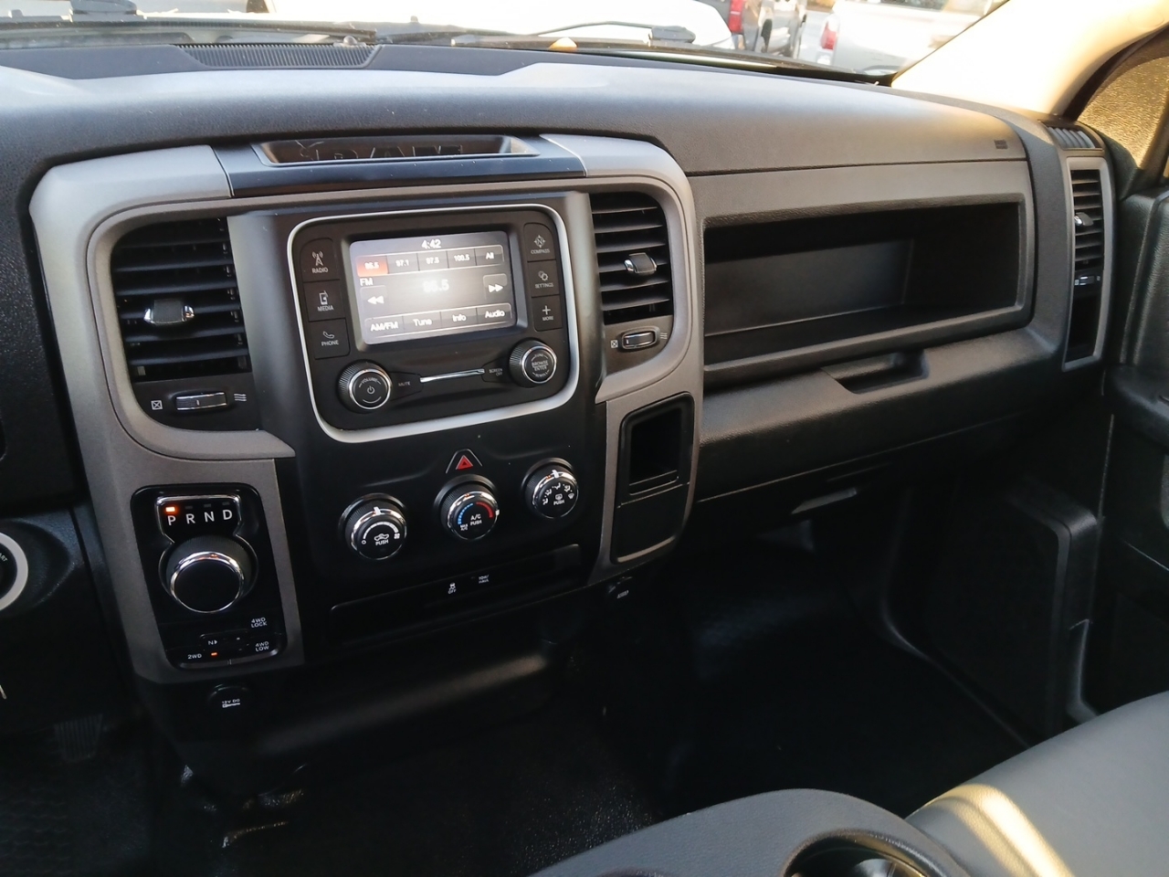 RAM 1500 Classic Tradesman Regular Cab LWB 4WD 2023