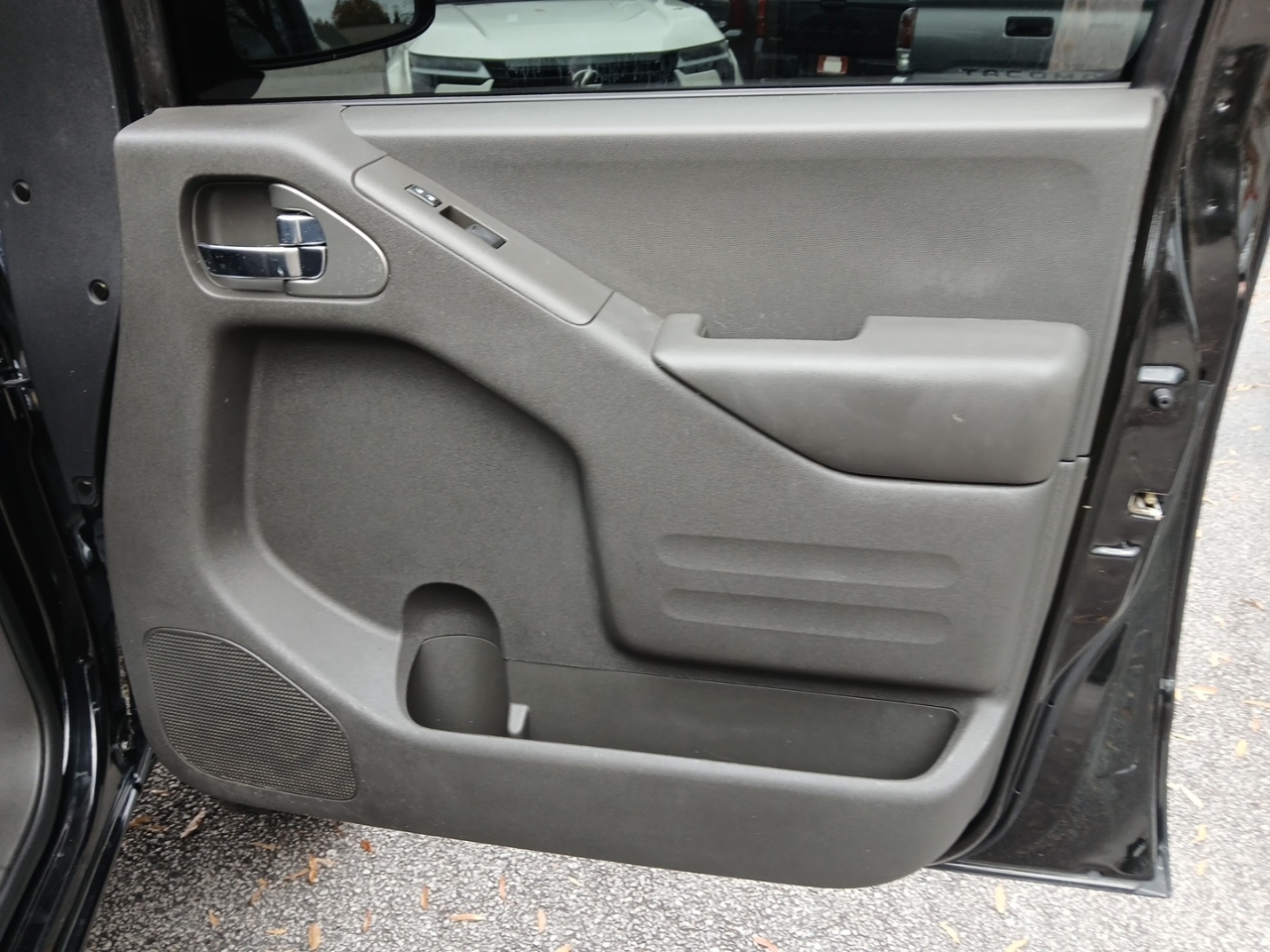 Nissan Frontier PRO-4X King Cab 5AT 4WD 2017