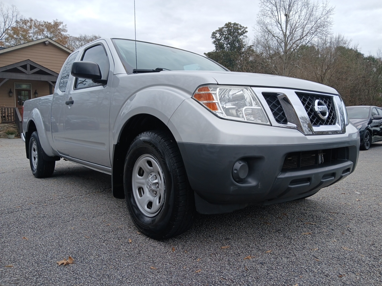 Nissan Frontier S King Cab I4 5MT 2WD 2019