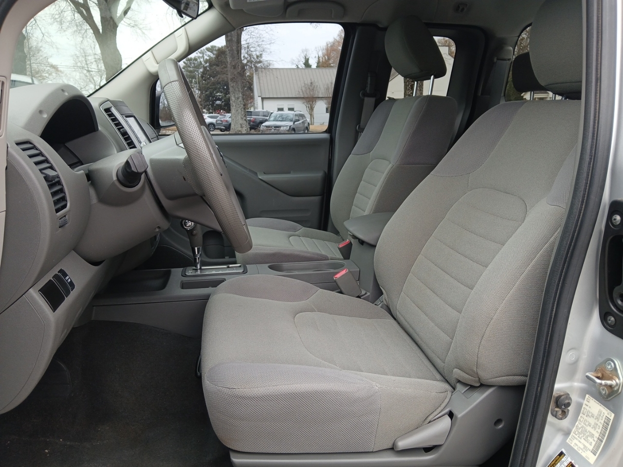 Nissan Frontier S King Cab I4 5MT 2WD 2019