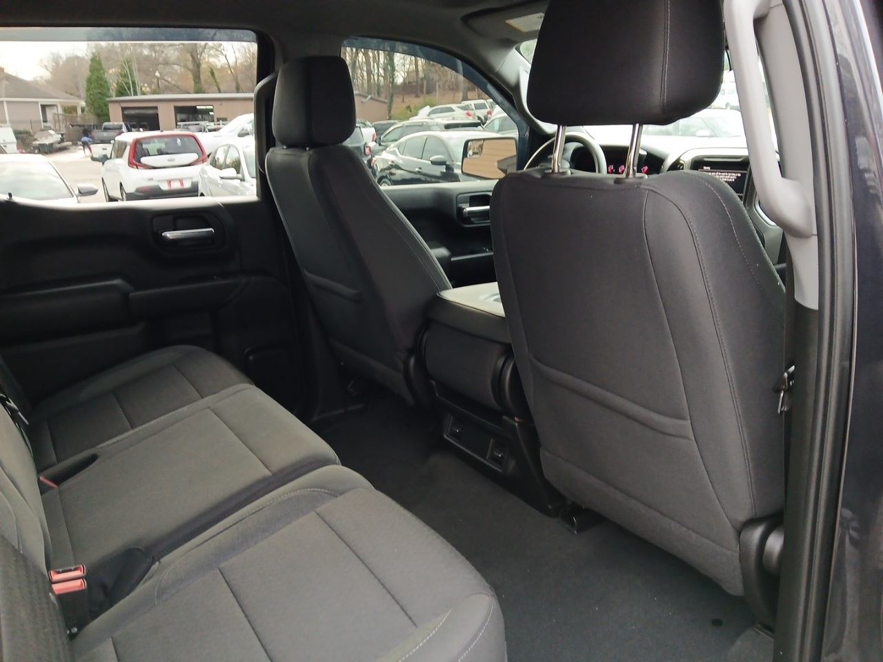 Chevrolet Silverado 1500 4WD Crew Cab 147" Custom 2022