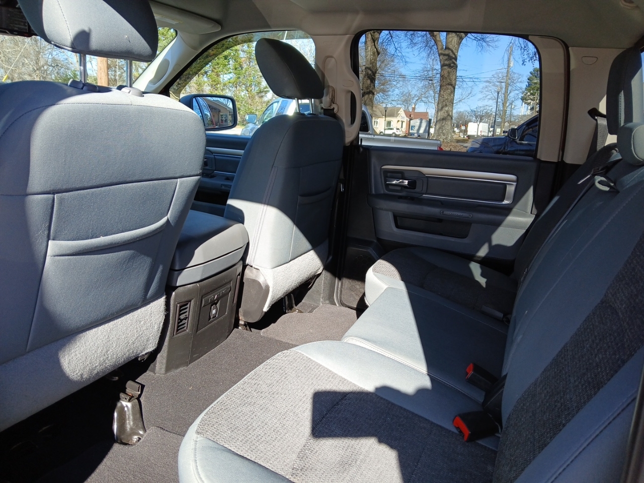 RAM 1500 Classic Tradesman Crew Cab SWB 4WD 2019