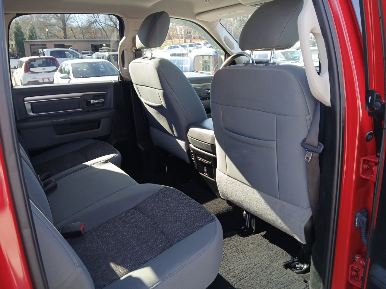 RAM 1500 Classic Tradesman Crew Cab SWB 4WD 2019