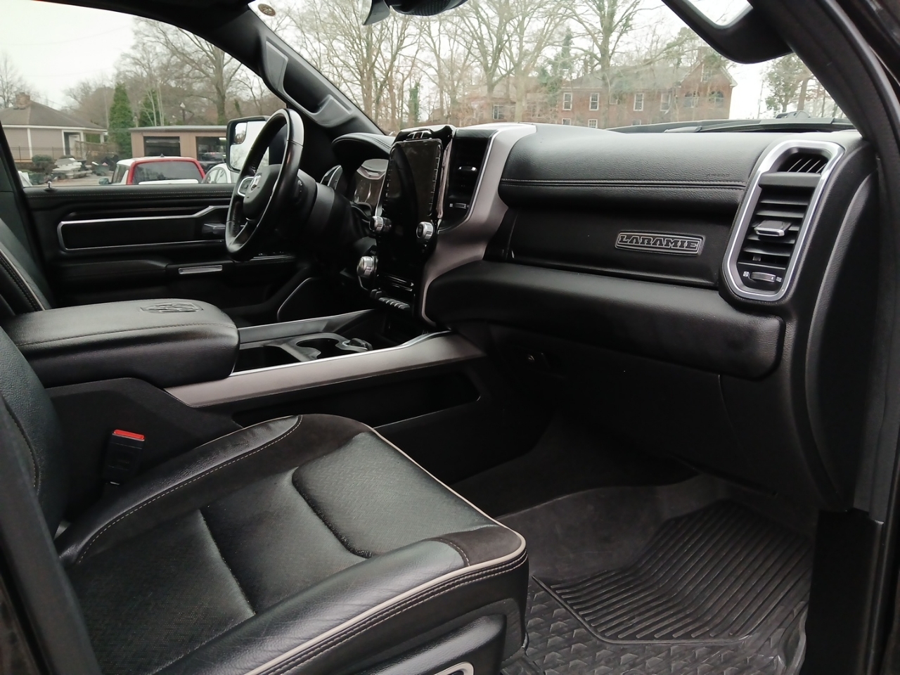 RAM 1500 Laramie Crew Cab LWB 4WD 2023