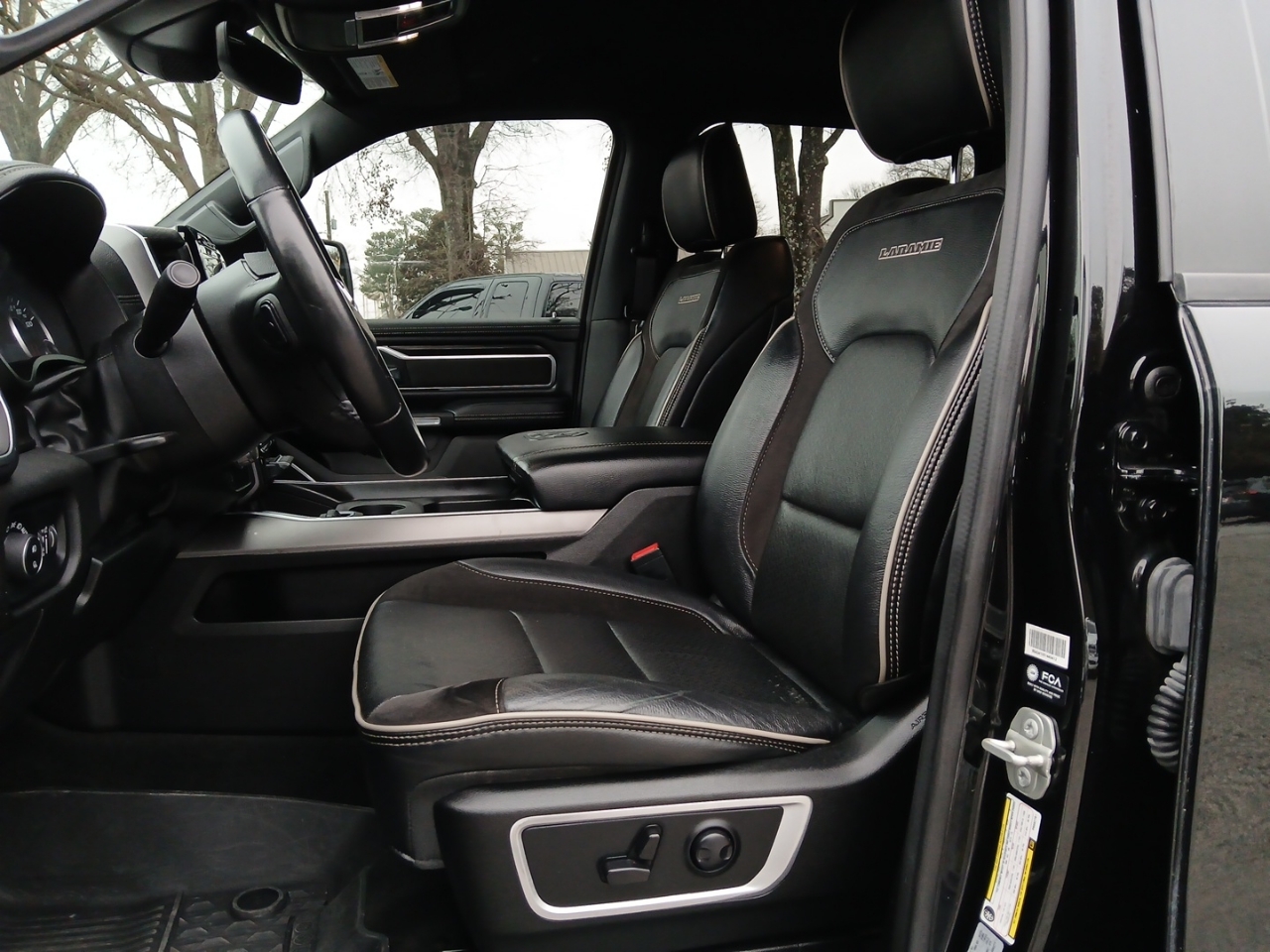 RAM 1500 Laramie Crew Cab LWB 4WD 2023