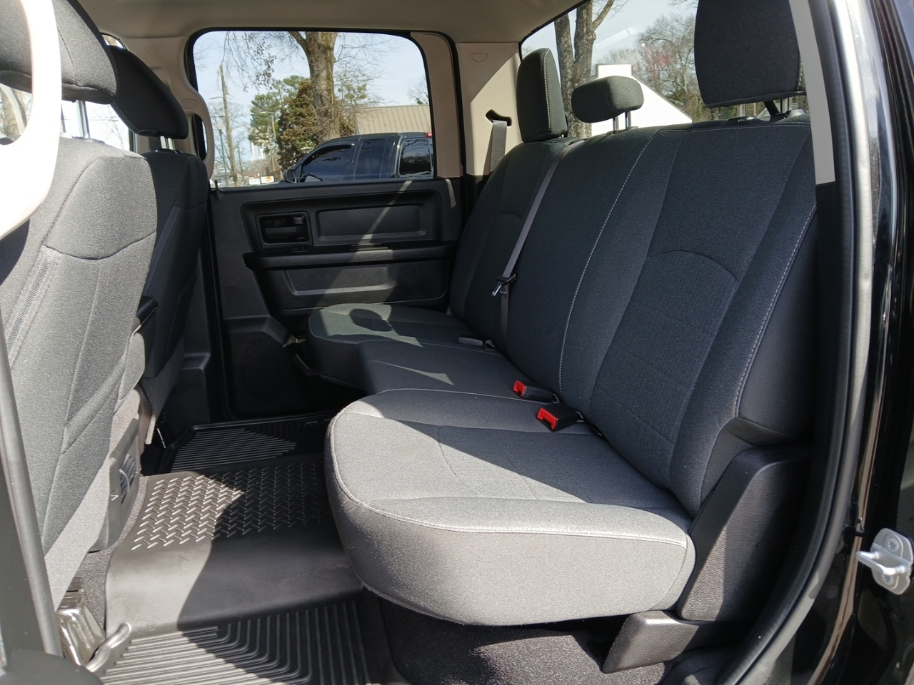 RAM 1500 Classic Tradesman Crew Cab SWB 4WD 2021