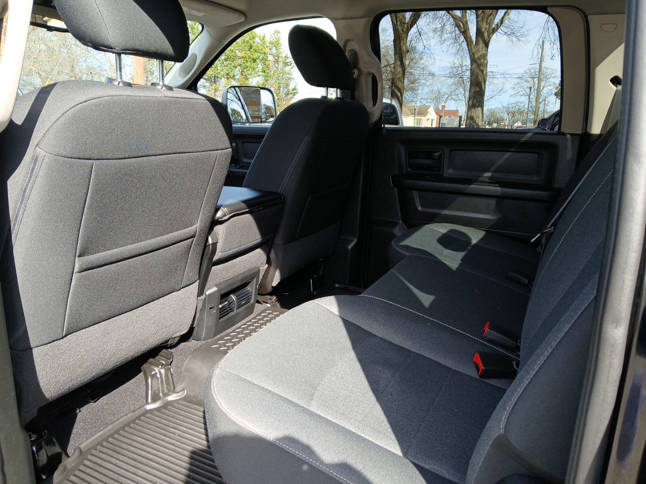 RAM 1500 Classic Tradesman Crew Cab SWB 4WD 2021