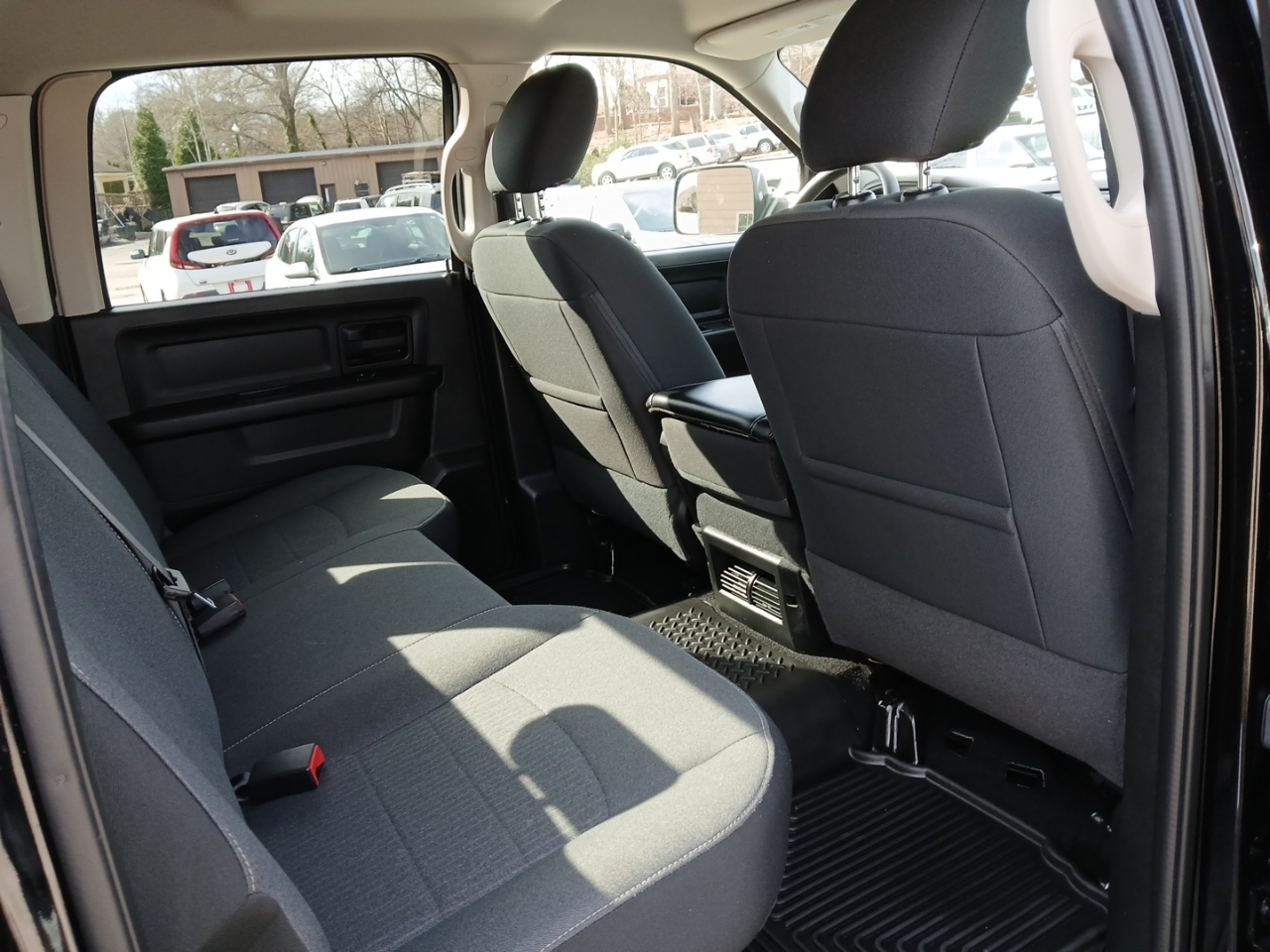 RAM 1500 Classic Tradesman Crew Cab SWB 4WD 2021