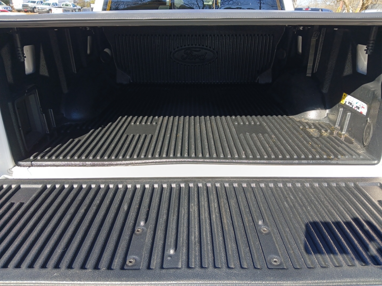 Ford F-150 4WD SuperCrew 145" XLT 2022