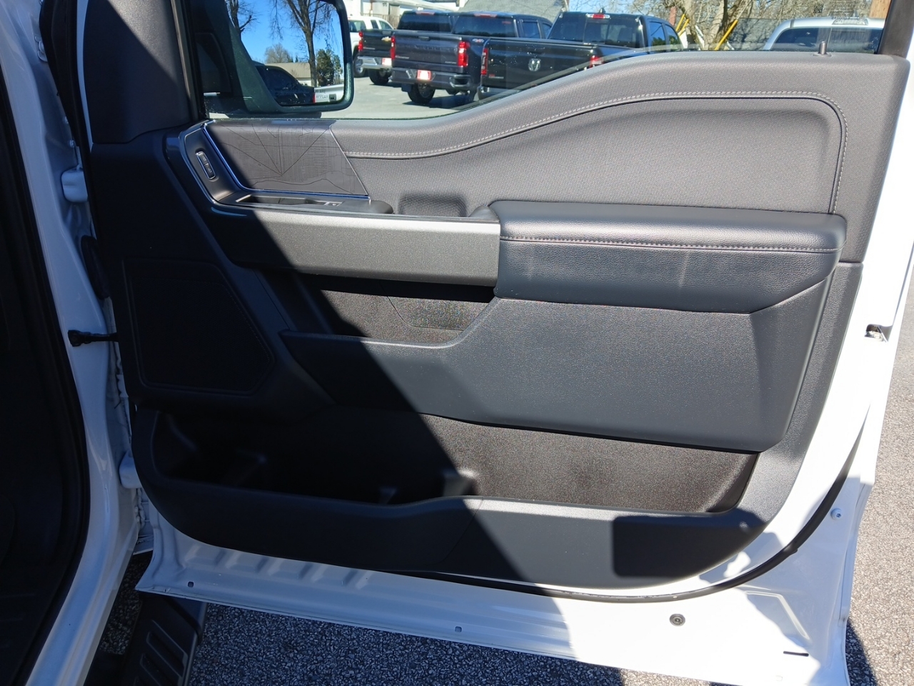 Ford F-150 4WD SuperCrew 145" XLT 2022