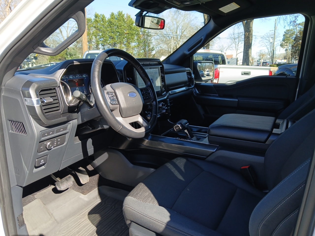 Ford F-150 4WD SuperCrew 145" XLT 2022