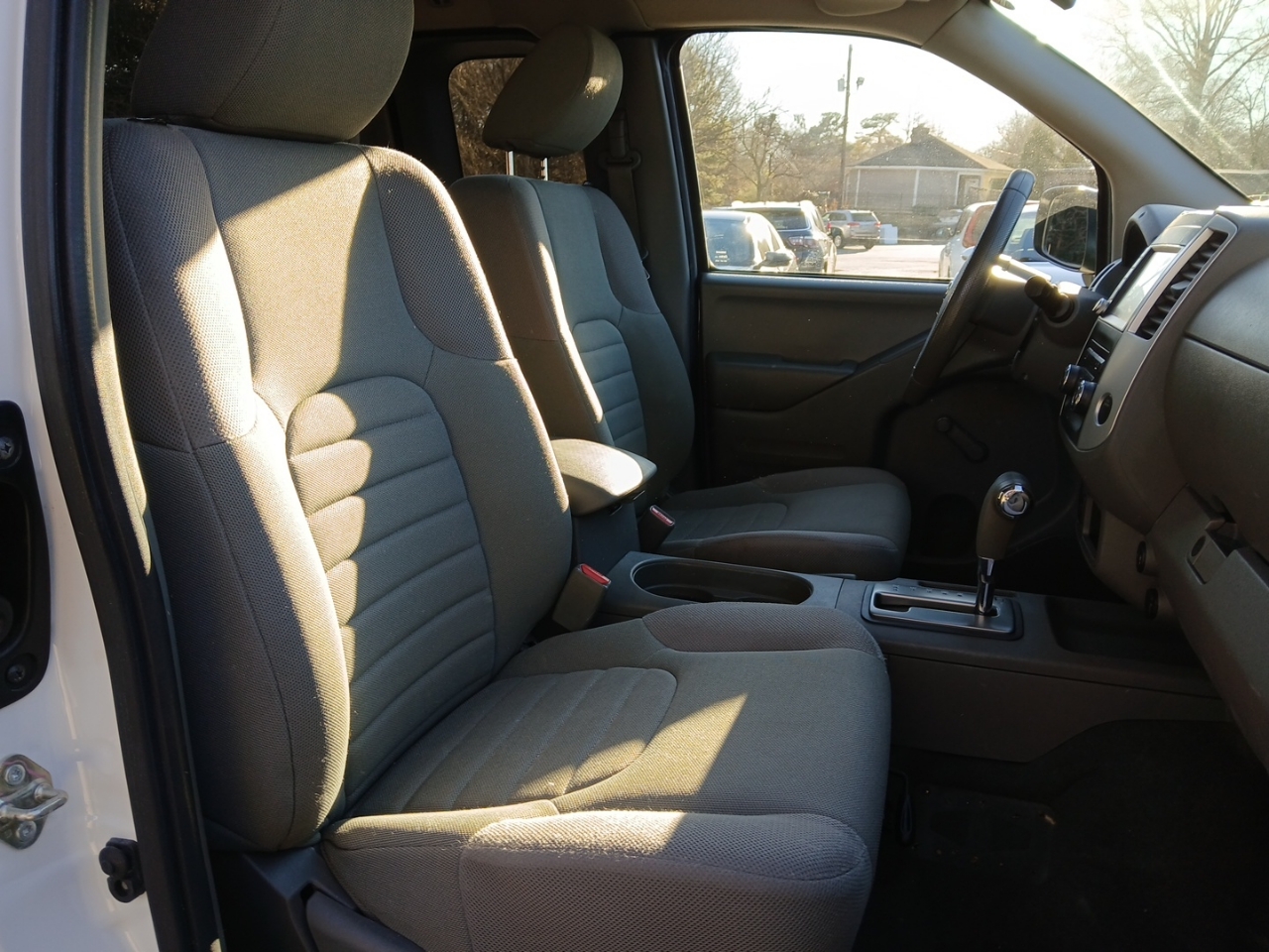 Nissan Frontier 2WD King Cab I4 Auto S 2019