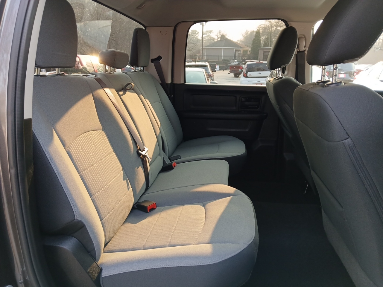 RAM 1500 Classic Tradesman Crew Cab SWB 2WD 2022