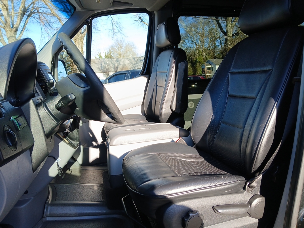 Mercedes-Benz Sprinter 2500 Passenger Van High Roof 144-in. WB 2013