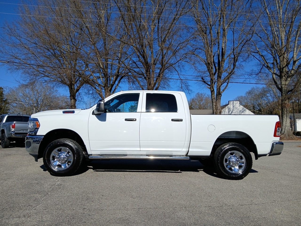 2023 RAM 2500 Tradesman Crew Cab SWB 4WD