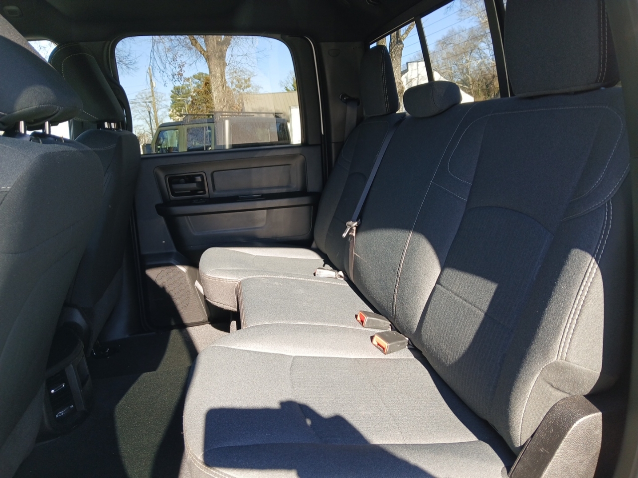 RAM 2500 Tradesman Crew Cab SWB 4WD 2023