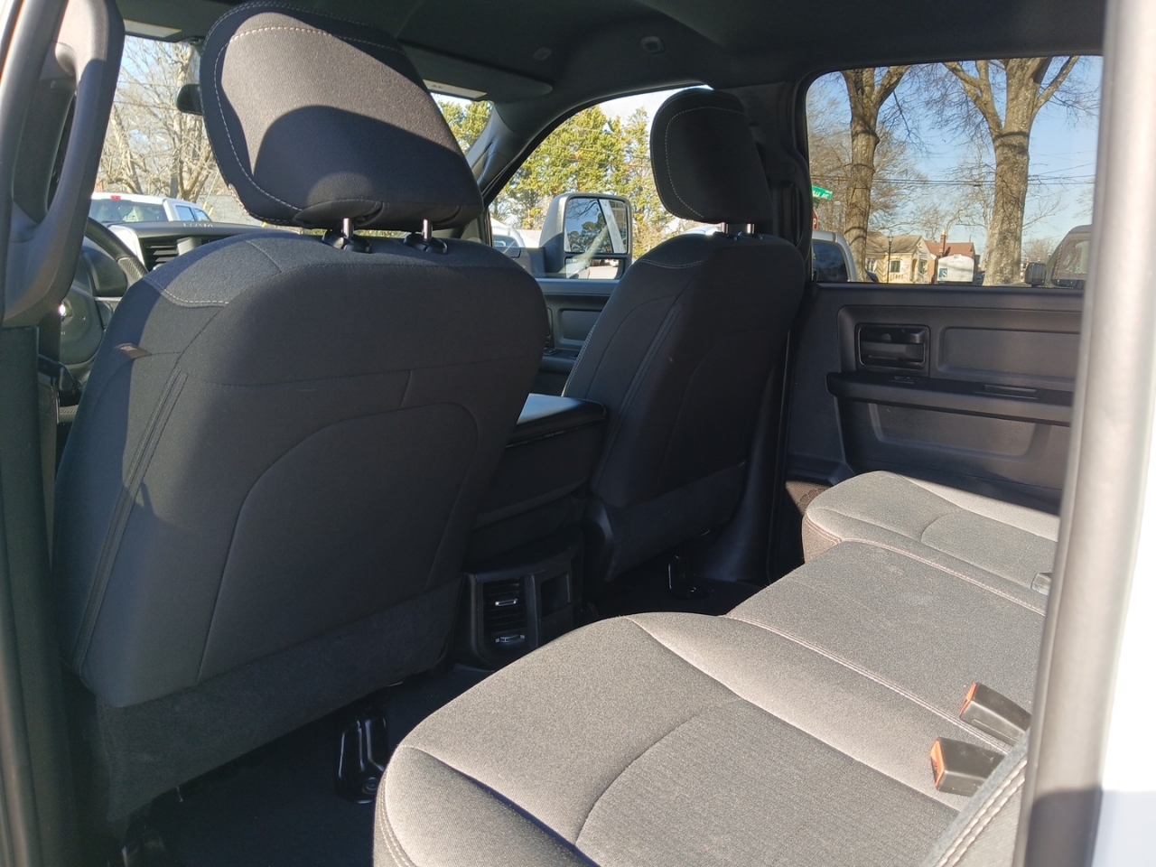 RAM 2500 Tradesman Crew Cab SWB 4WD 2023