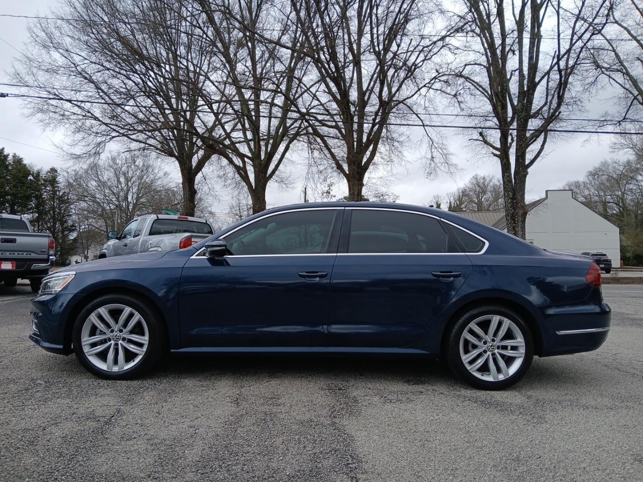 2018 Volkswagen Passat SE