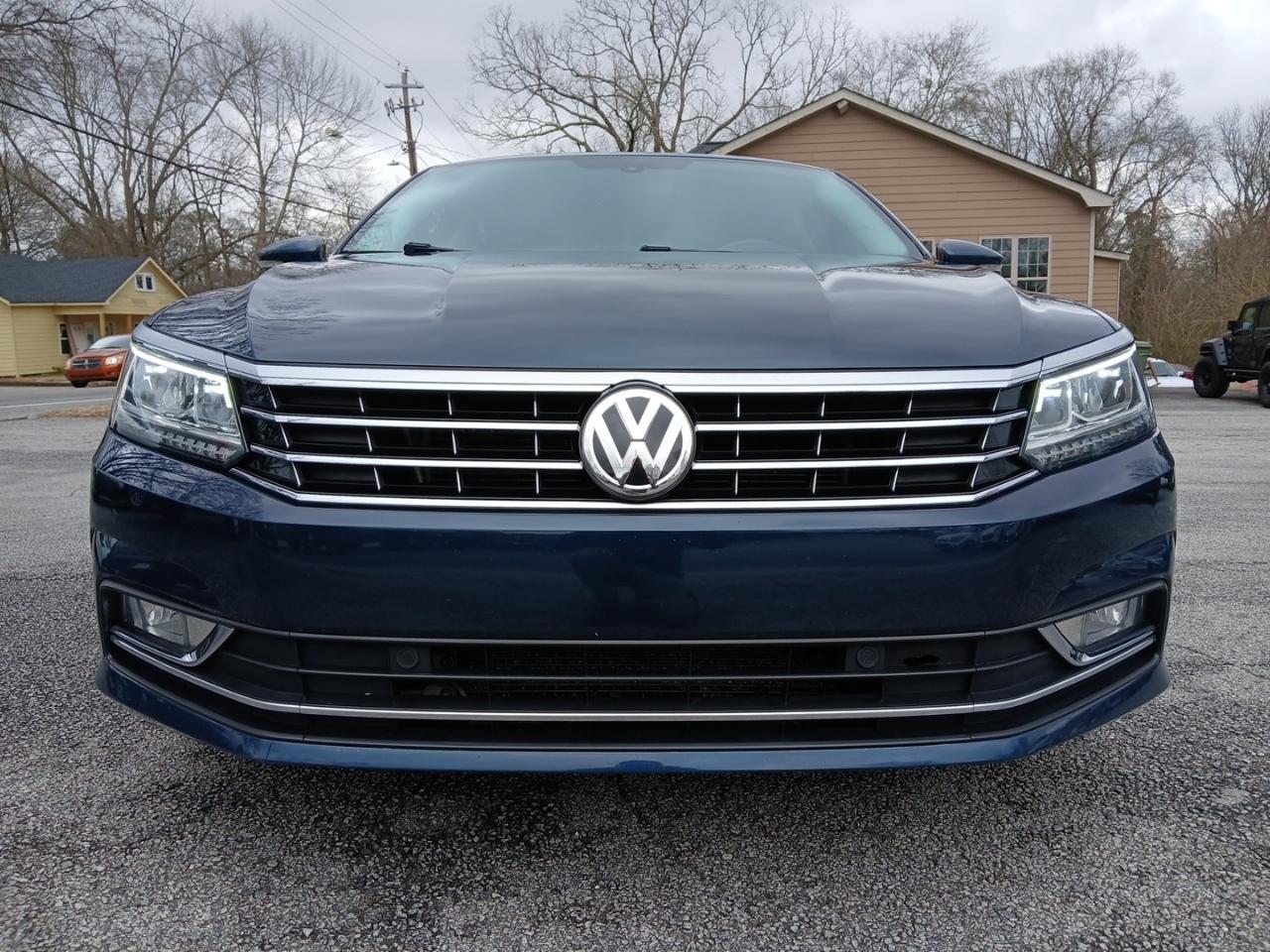 Volkswagen Passat SE 2018