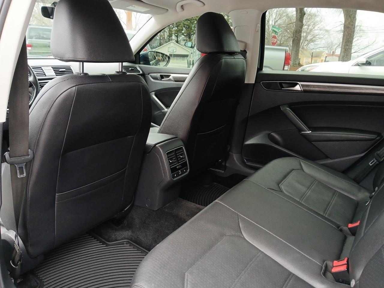 Volkswagen Passat SE 2018