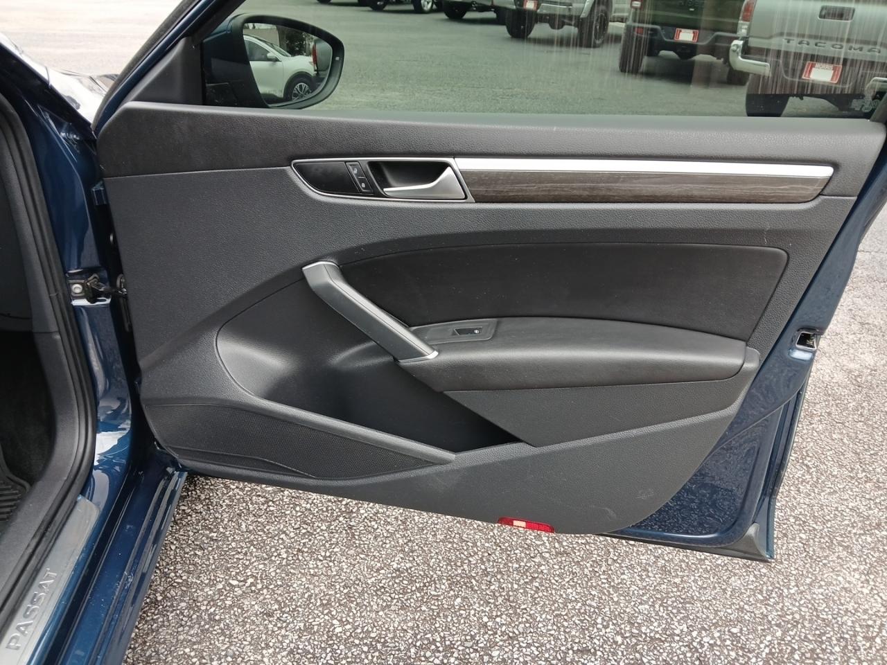 Volkswagen Passat SE 2018