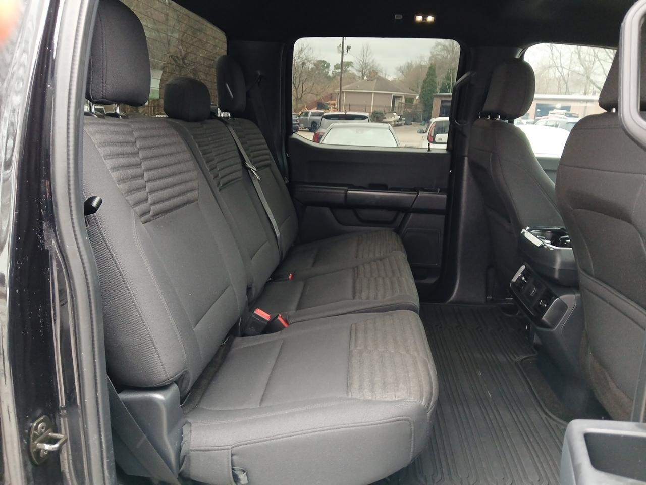 Ford F-150 4WD SuperCrew 145" STX 2021