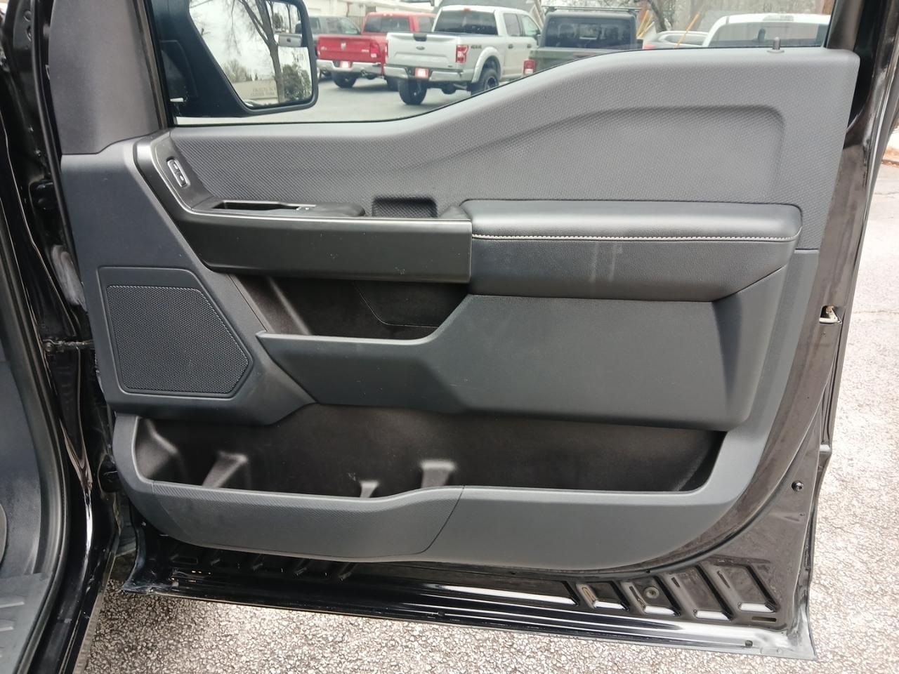 Ford F-150 4WD SuperCrew 145" STX 2021