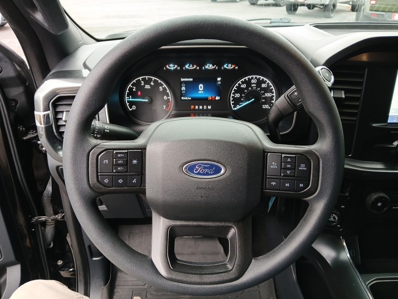 Ford F-150 4WD SuperCrew 145" STX 2021