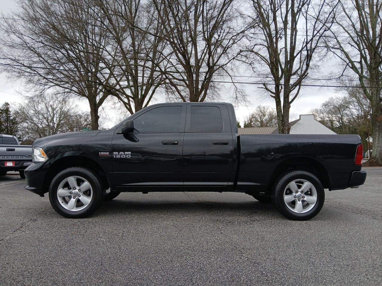 2015 RAM 1500 2WD Quad Cab 140.5" Express
