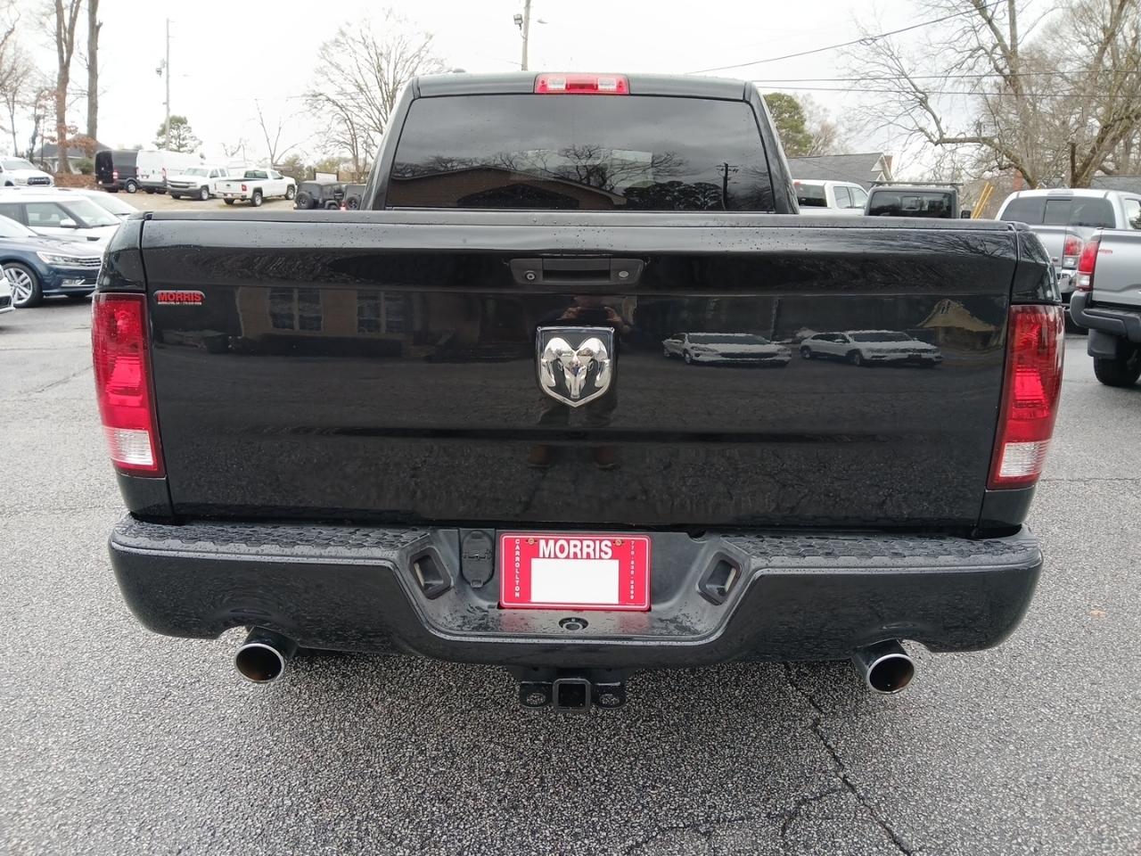 RAM 1500 2WD Quad Cab 140.5" Express 2015