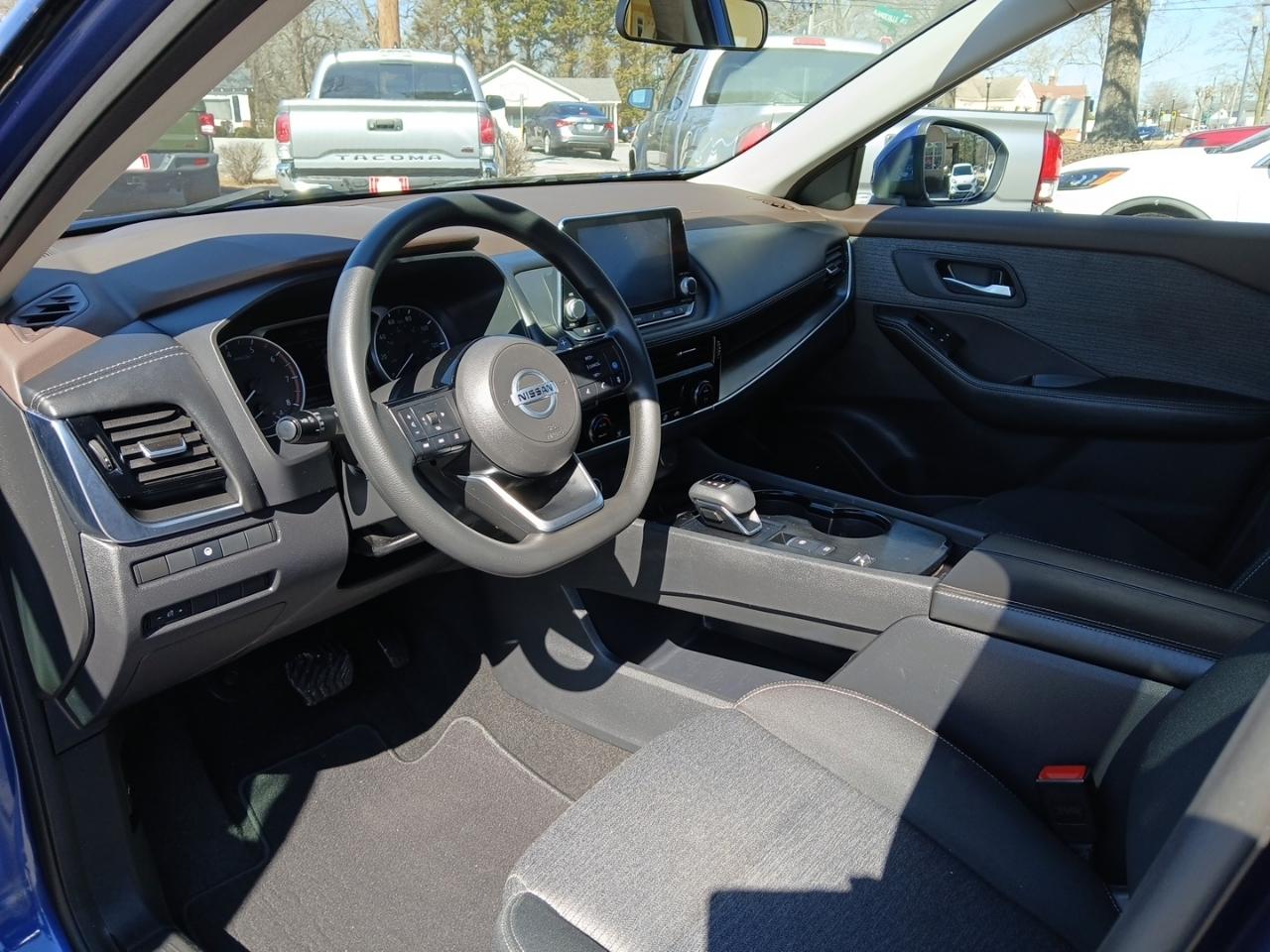 Nissan Rogue SV 2021