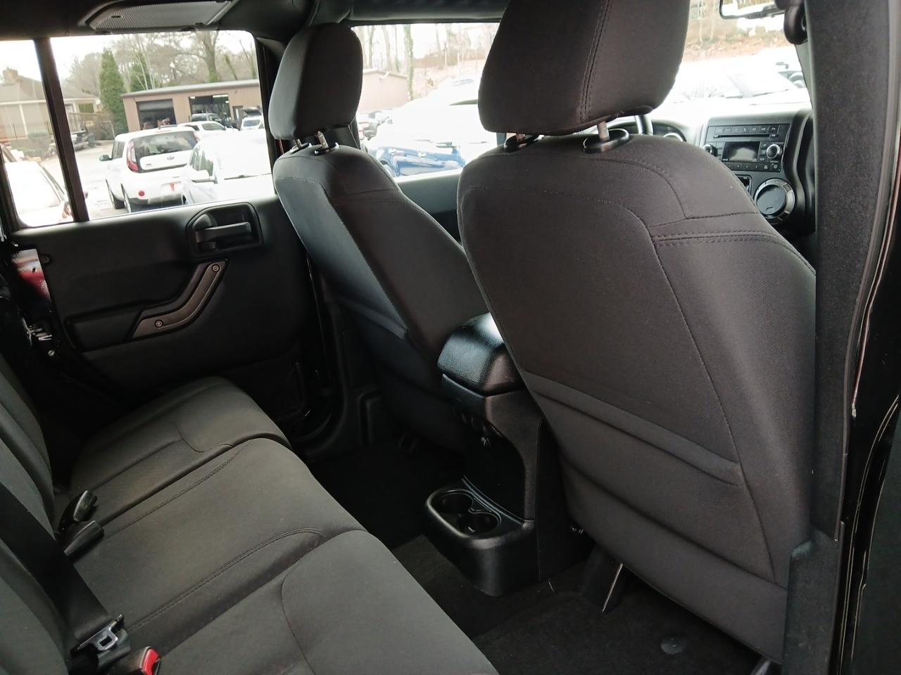 Jeep Wrangler Unlimited Sport 4WD 2015