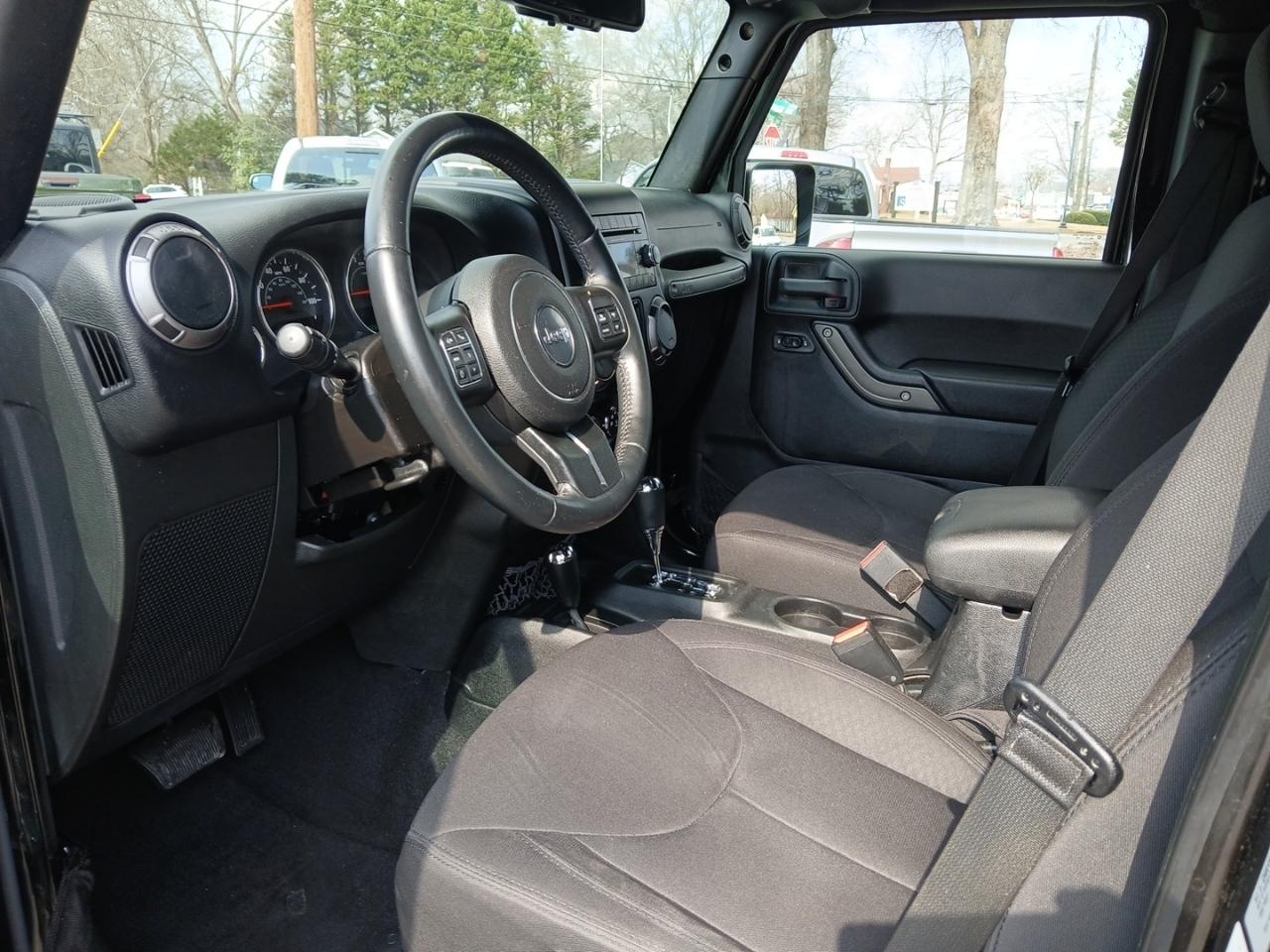 Jeep Wrangler Unlimited Sport 4WD 2015