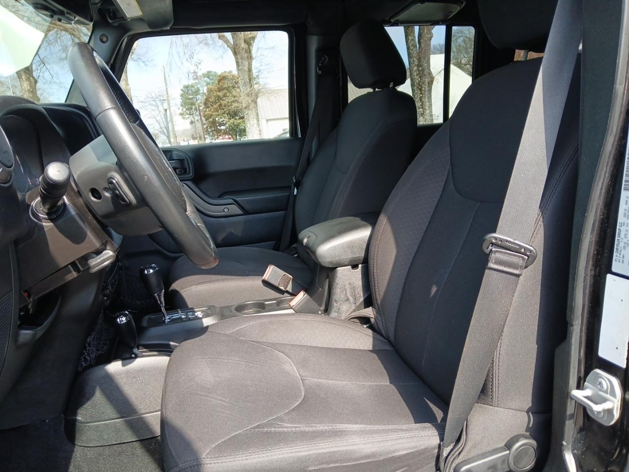 Jeep Wrangler Unlimited Sport 4WD 2015