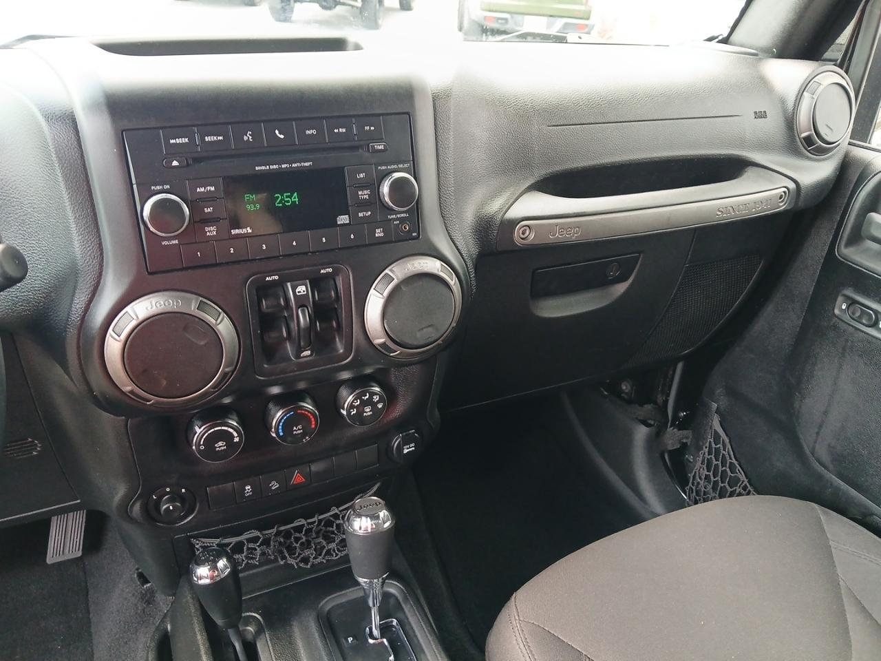 Jeep Wrangler Unlimited Sport 4WD 2015