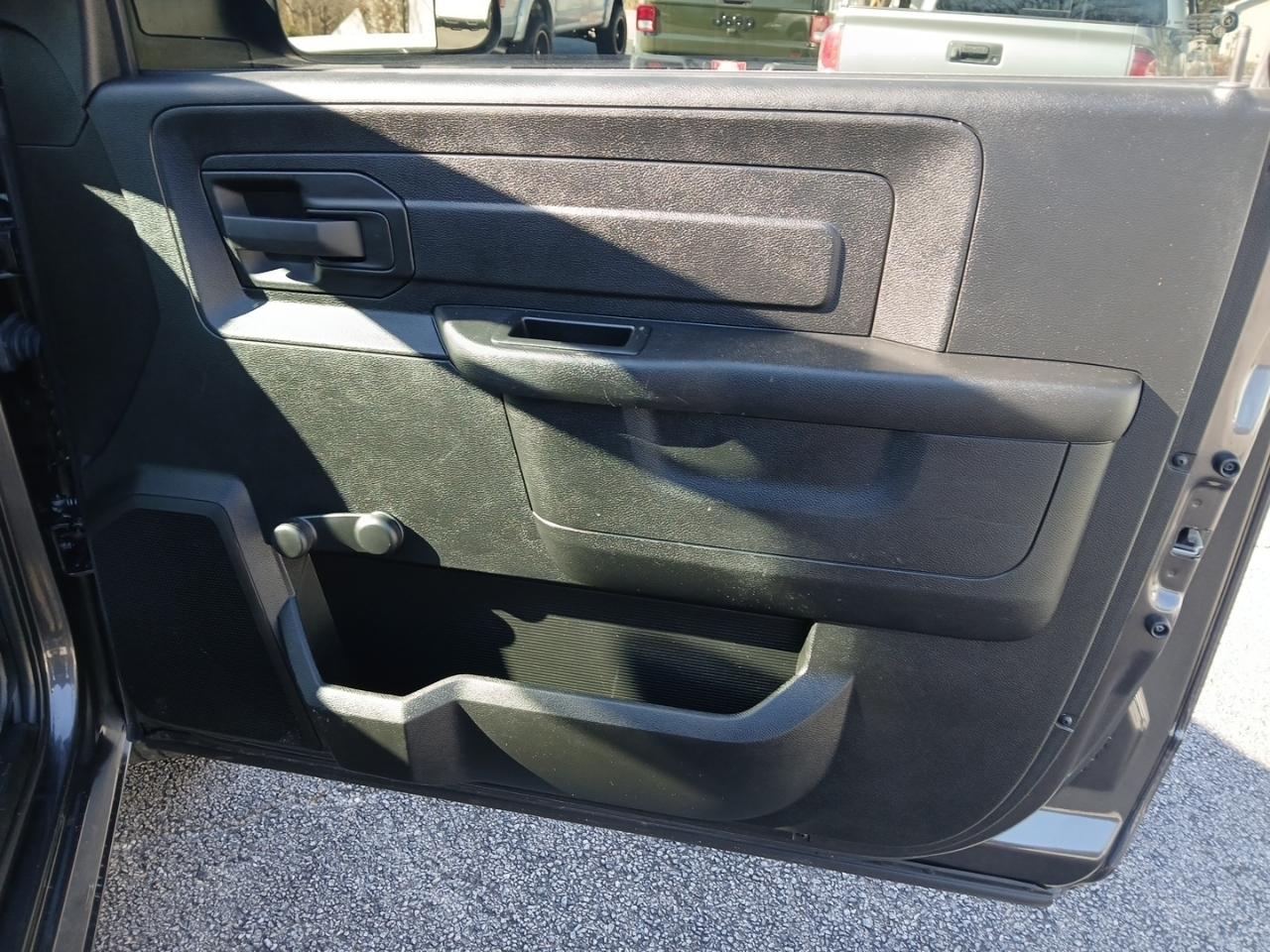 RAM 1500 Classic Tradesman Regular Cab LWB 2WD 2023