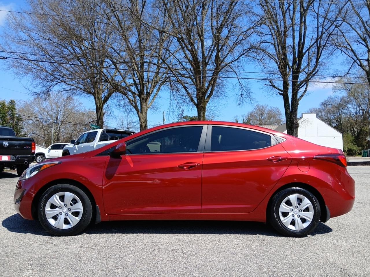 2016 Hyundai Elantra SE 6AT