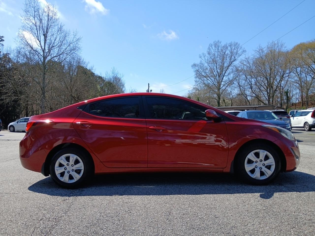 Hyundai Elantra SE 6AT 2016